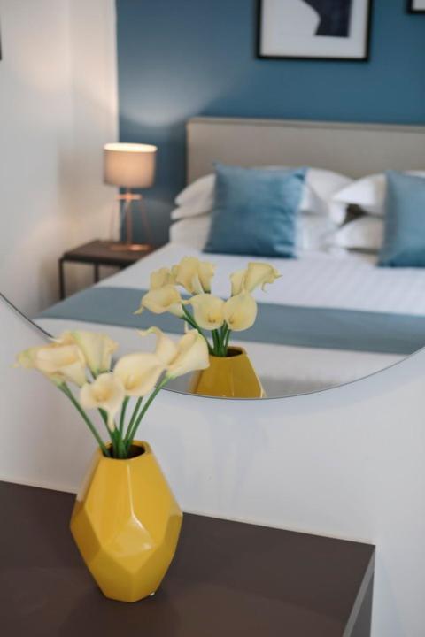 Bespoke Roma Suites Eksteriør billede