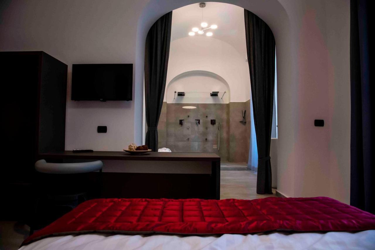 Bespoke Roma Suites Eksteriør billede